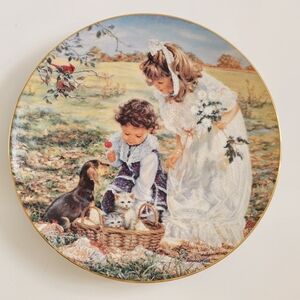 Reco Collector Plate – “Delightful Bundle” by Sandra Kuck (1992)